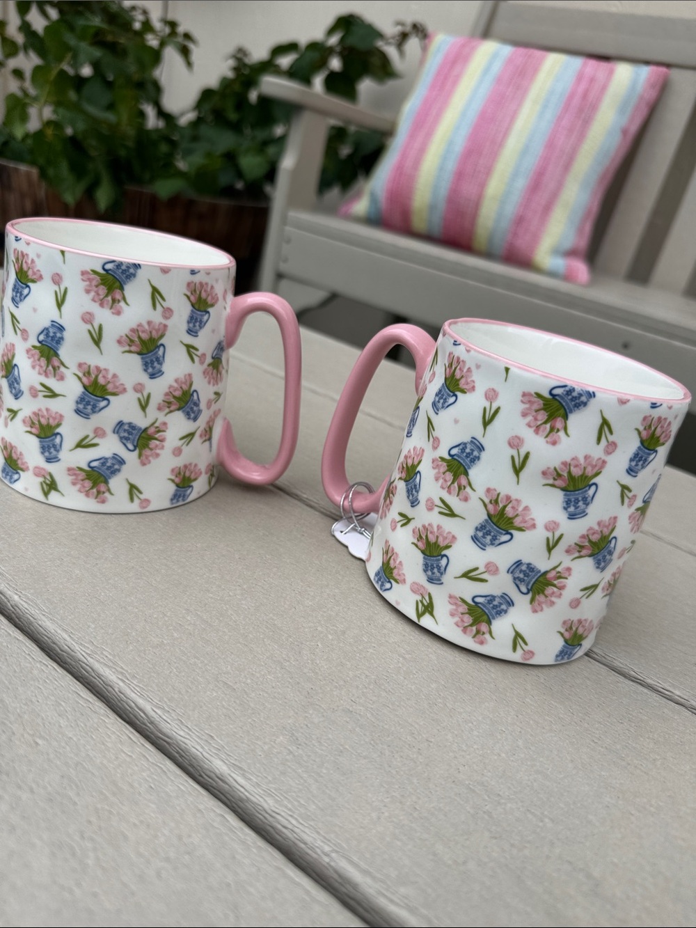 New Bella 10 strawberry street Pink tulip Chinoise Ceramic Mug Set - 2 Pieces